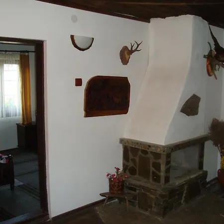 Tsvetina 2* Apriltsi (Lovech)