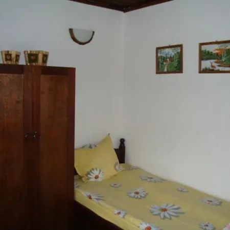 Tsvetina Apriltsi (Lovech)