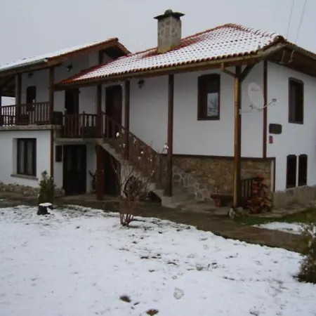 Tsvetina Casa de hóspedes Apriltsi (Lovech)